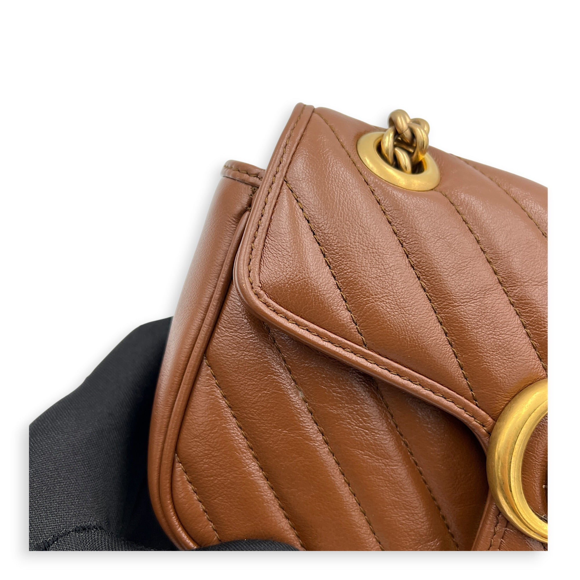 GG Marmont Shoulder Bag Brown in Calfskin, Gold hardware