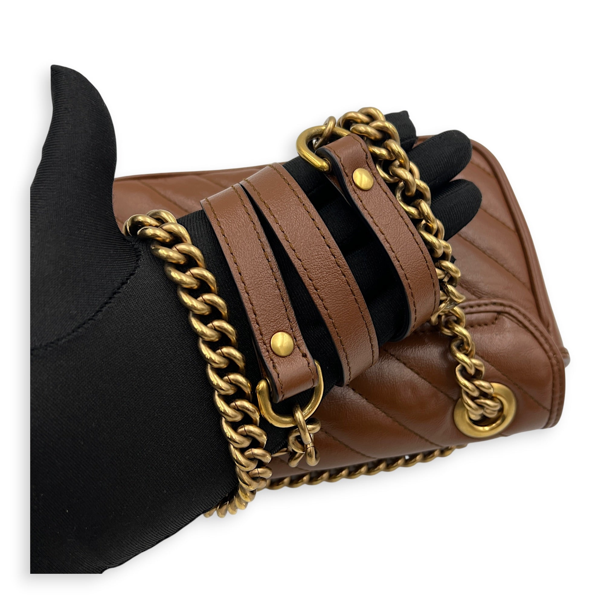 GG Marmont Shoulder Bag Brown in Calfskin, Gold hardware