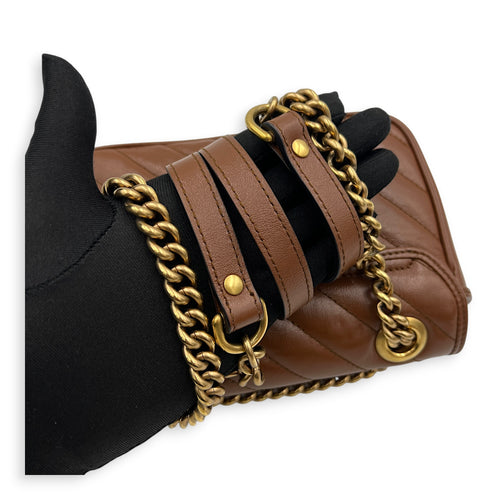 GG Marmont Shoulder Bag Brown in Calfskin, Gold hardware