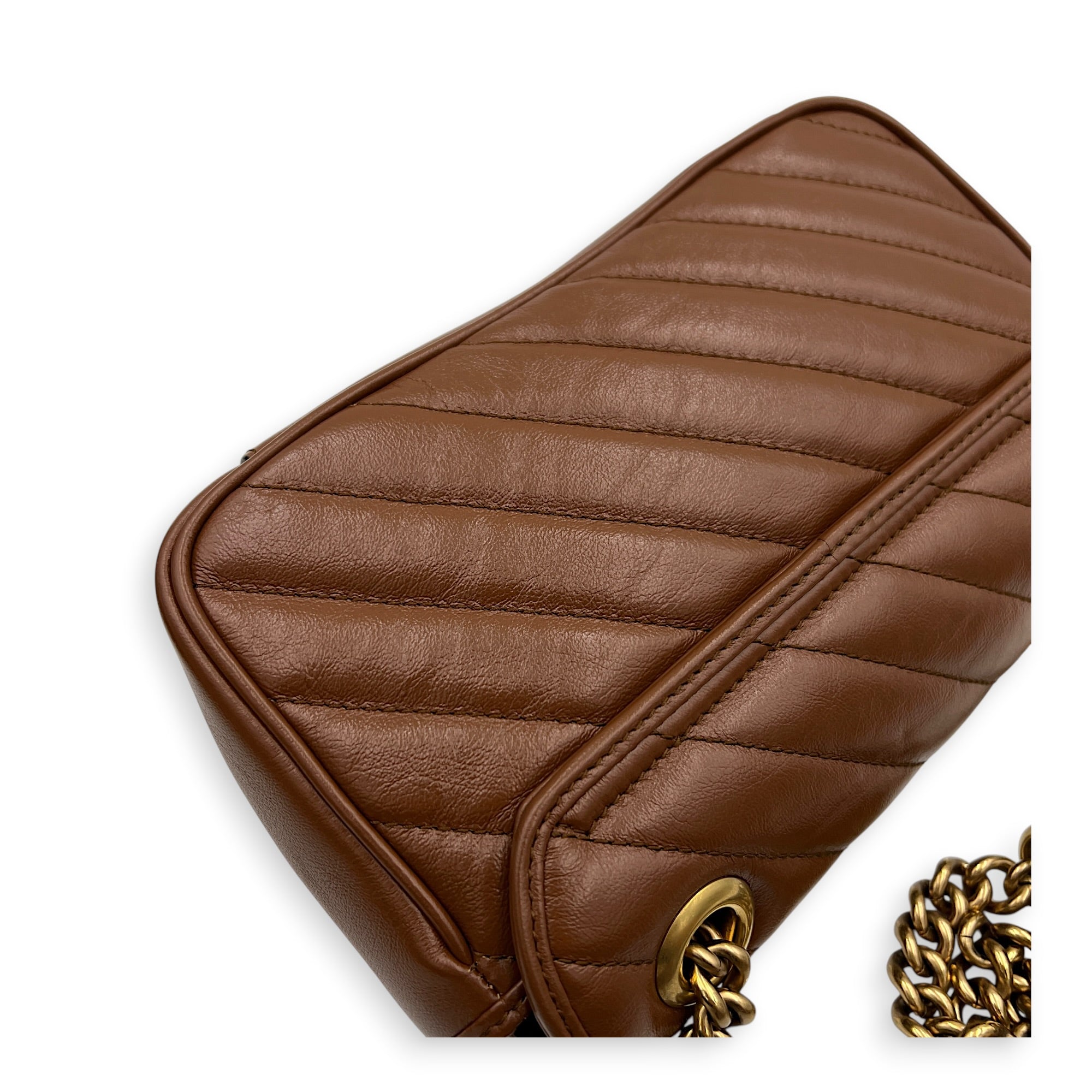 GG Marmont Shoulder Bag Brown in Calfskin, Gold hardware