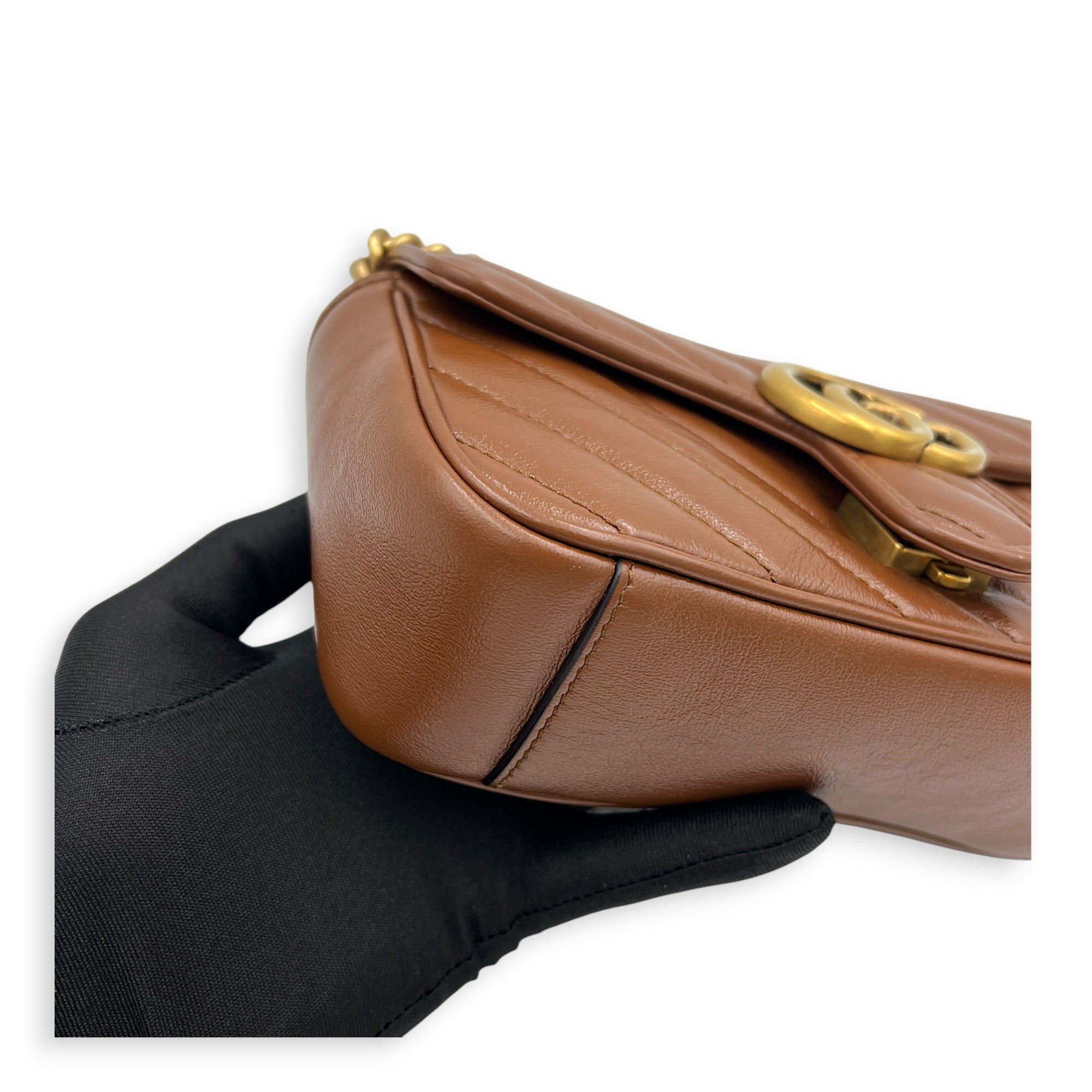 GG Marmont Shoulder Bag Brown in Calfskin, Gold hardware