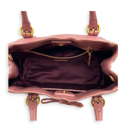 Bow Pink Shoulder Bag in Calfskin, Gold hardware