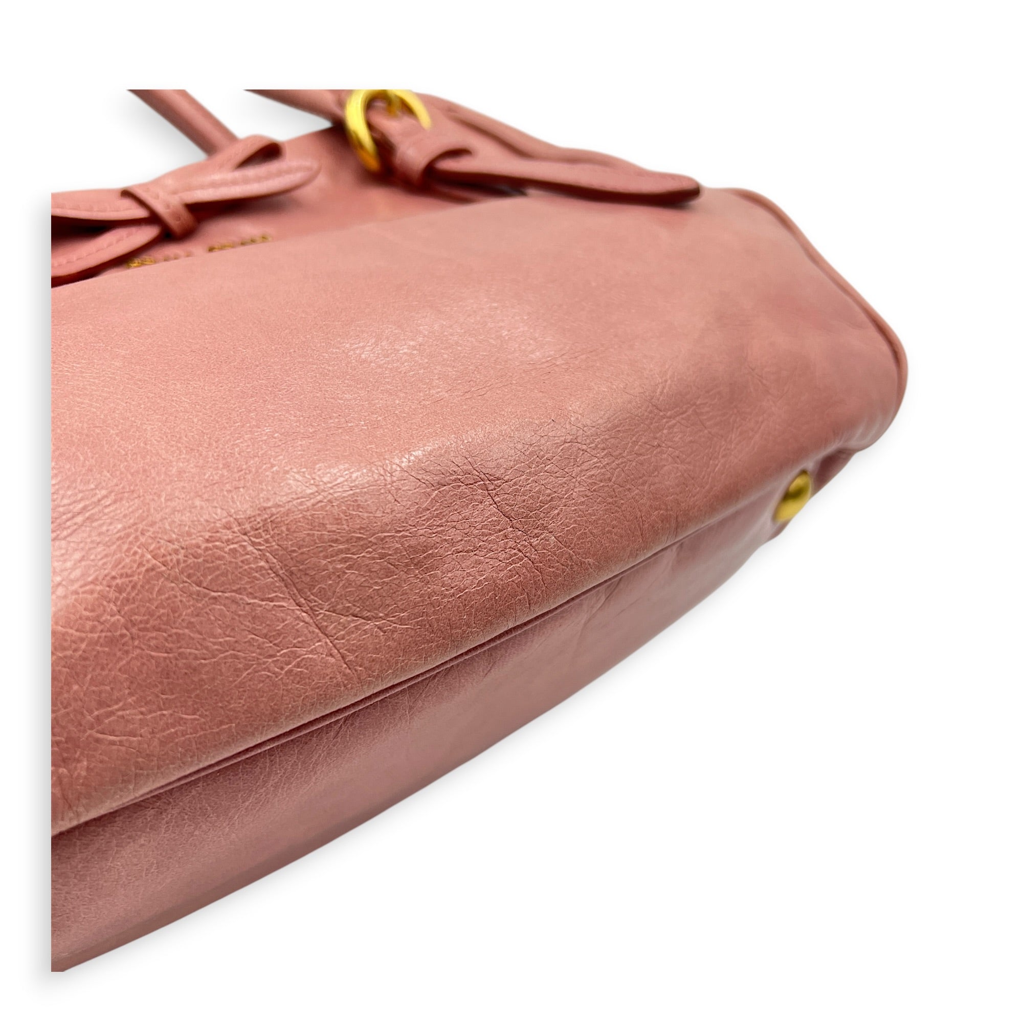 Bow Pink Shoulder Bag in Calfskin, Gold hardware