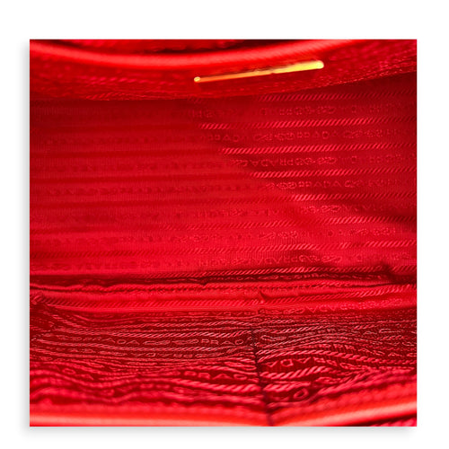 Galleria Top Handle Bag Red in Saffiano Leather, Gold hardware