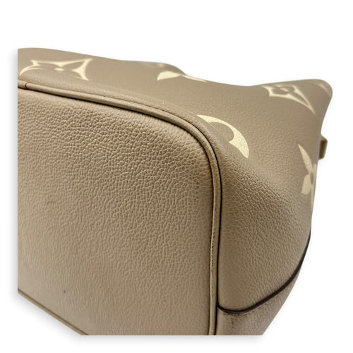 NeoNoe MM Beige Bucket Bag in Monogram Empreinte Leather, Gold hardware