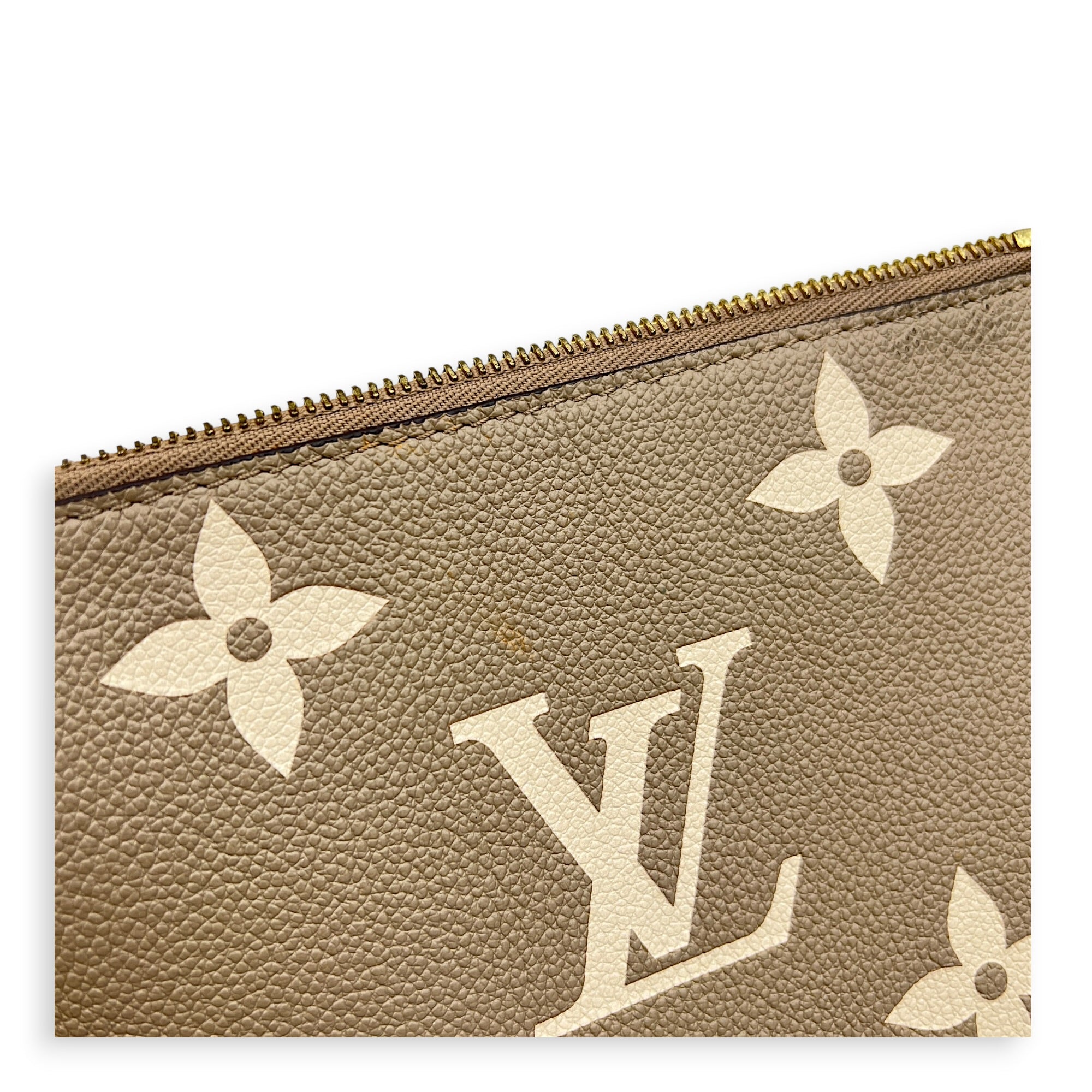 NeoNoe MM Beige Bucket Bag in Monogram Empreinte Leather, Gold hardware