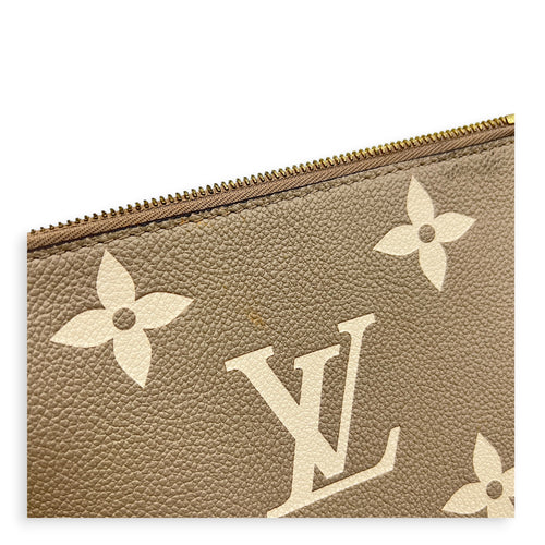 NeoNoe MM Beige Bucket Bag in Monogram Empreinte Leather, Gold hardware