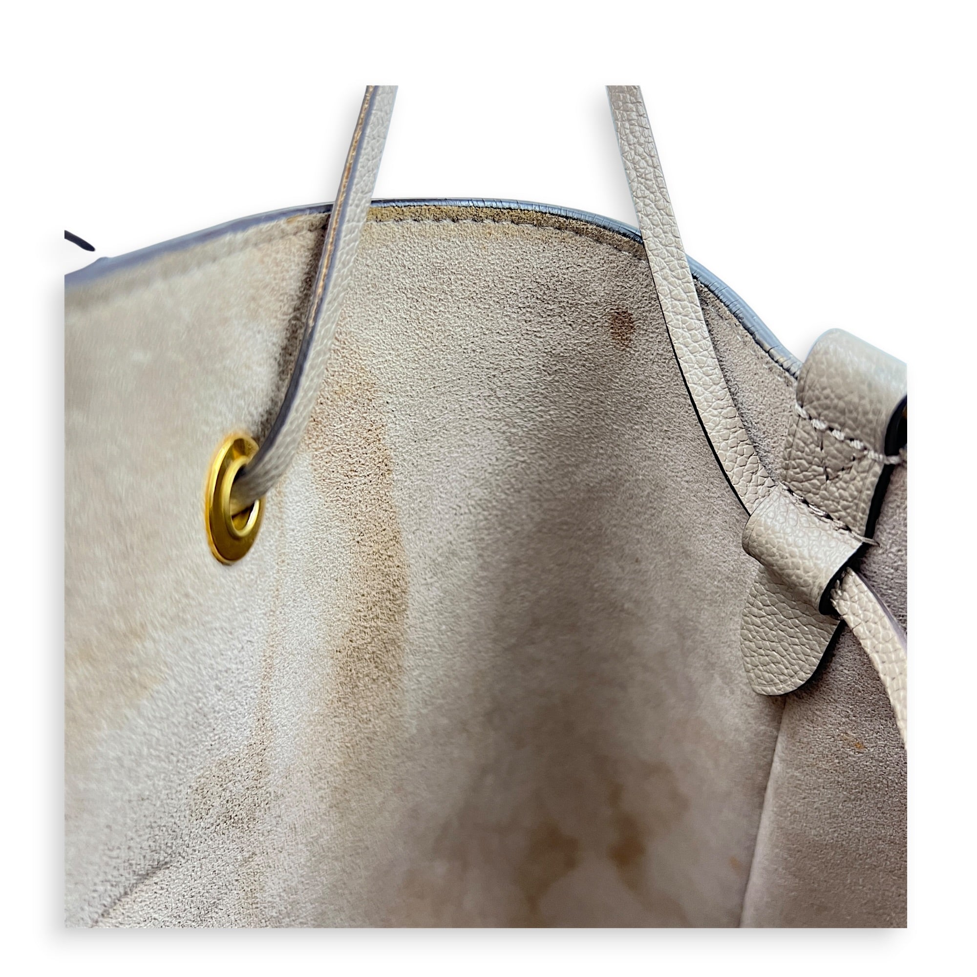 NeoNoe MM Beige Bucket Bag in Monogram Empreinte Leather, Gold hardware