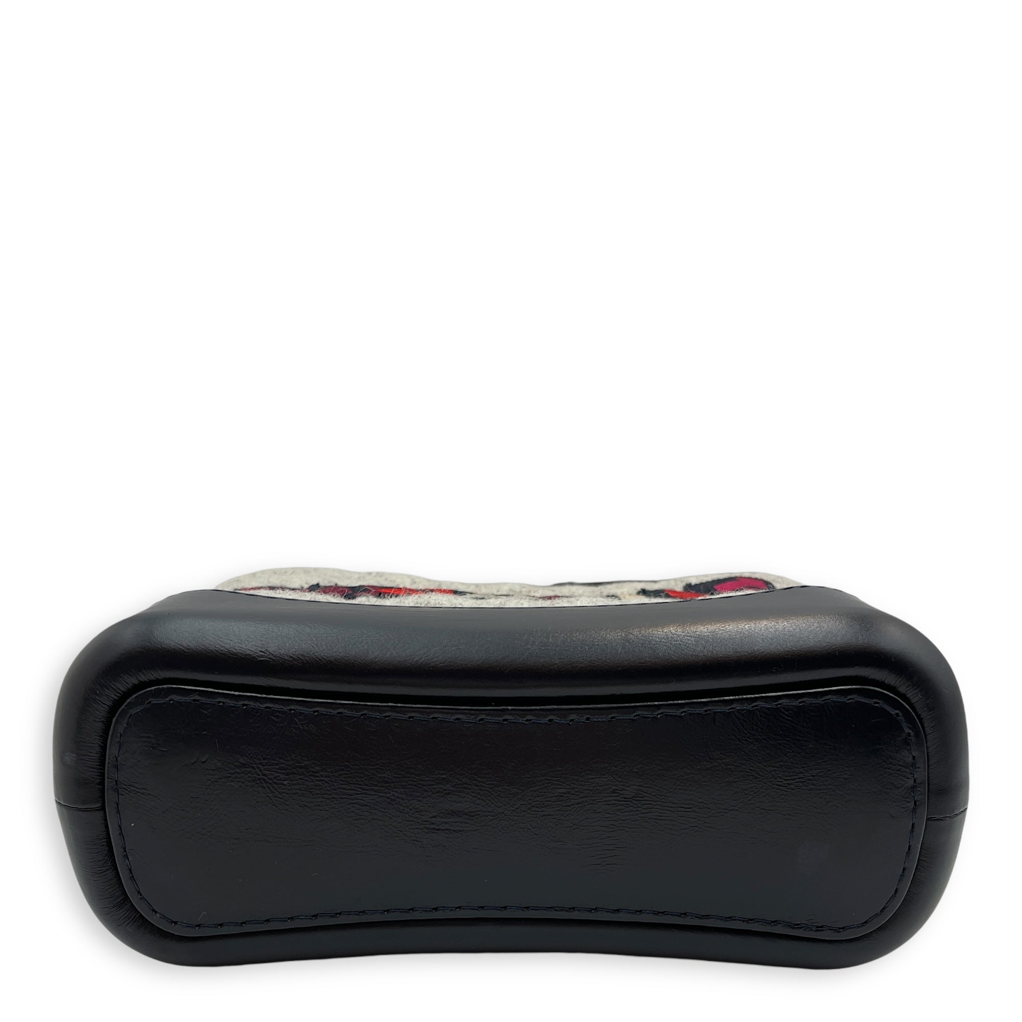 Gabrielle Hobo Small Grey,red, pink, black Shoulder Bag in Calfskin 3-Tone hardware CL2412-7885 6