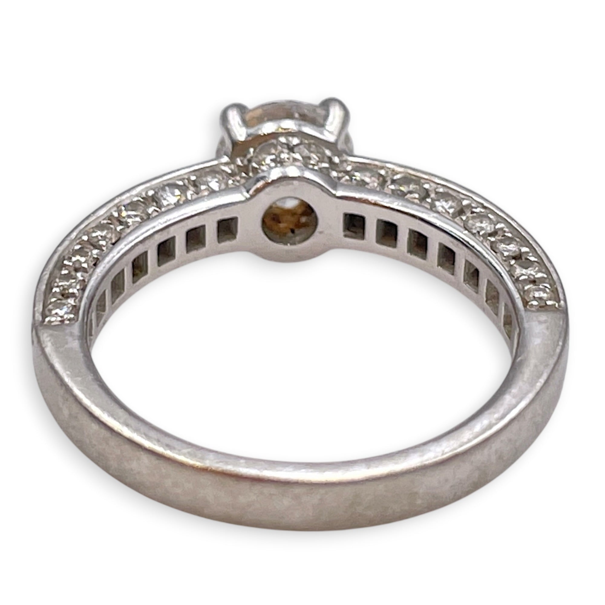 0.70CT DVS1 Ring Ring in Silver