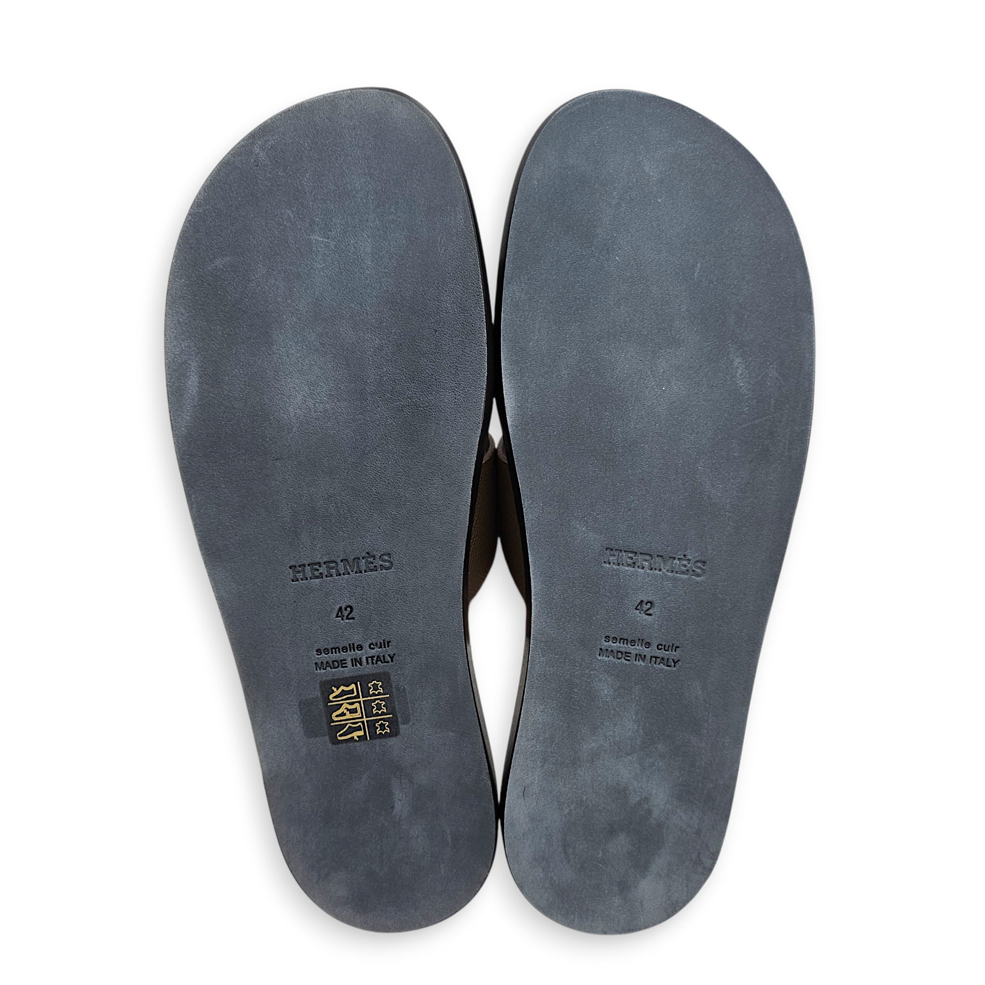 Izmir Sandal. Sz: 42 Etoupe Sandals in Epsom CL2512-17834 3