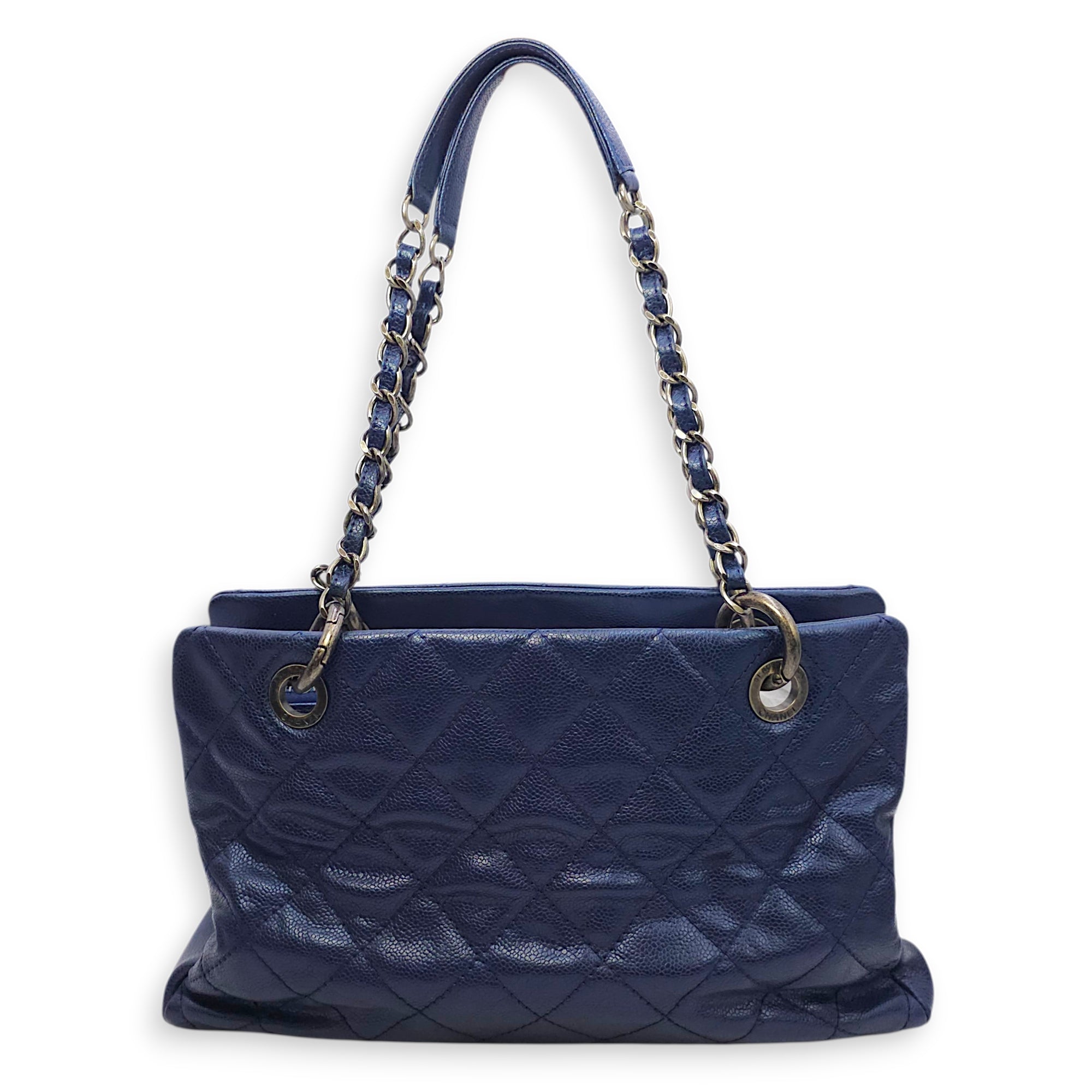 Quilted Iridescent Caviar Chic Shopping Tote 32 Blue Shoulder Bag in Caviar Leather Ruthenium hardware