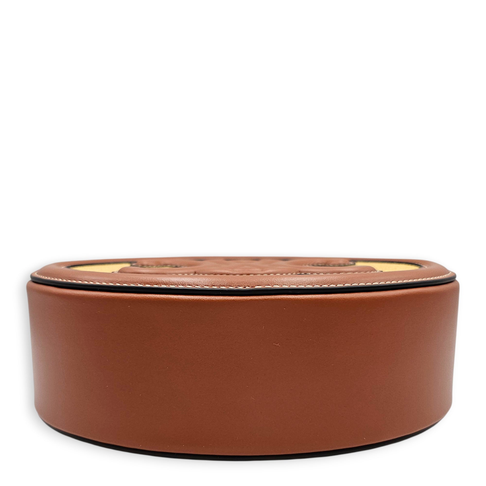 Oval bag Brown Crossbody Bag in Calfskin Gold hardware