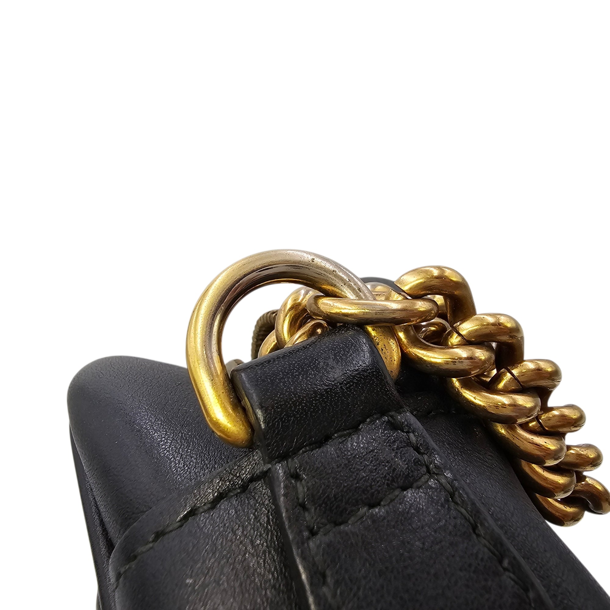 GG Pearly Marmont Camera Black Crossbody Bag in Matelasse Gold hardware
