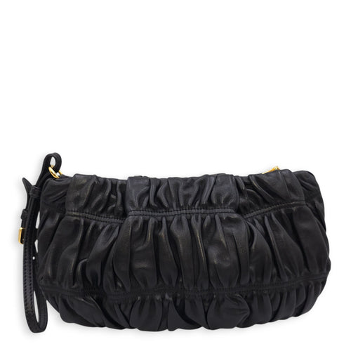 Gaufre Wristlet Black Clutch in Nappa Leather Gold hardware CL2601-18337 2