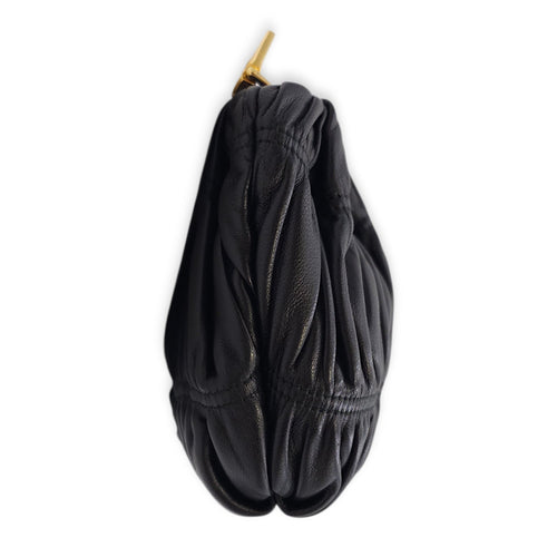 Gaufre Wristlet Black Clutch in Nappa Leather Gold hardware CL2601-18337 3