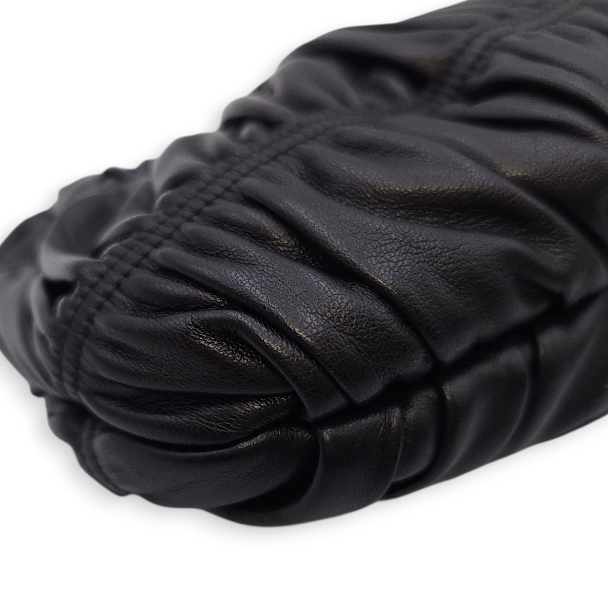 Gaufre Wristlet Black Clutch in Nappa Leather Gold hardware CL2601-18337 7