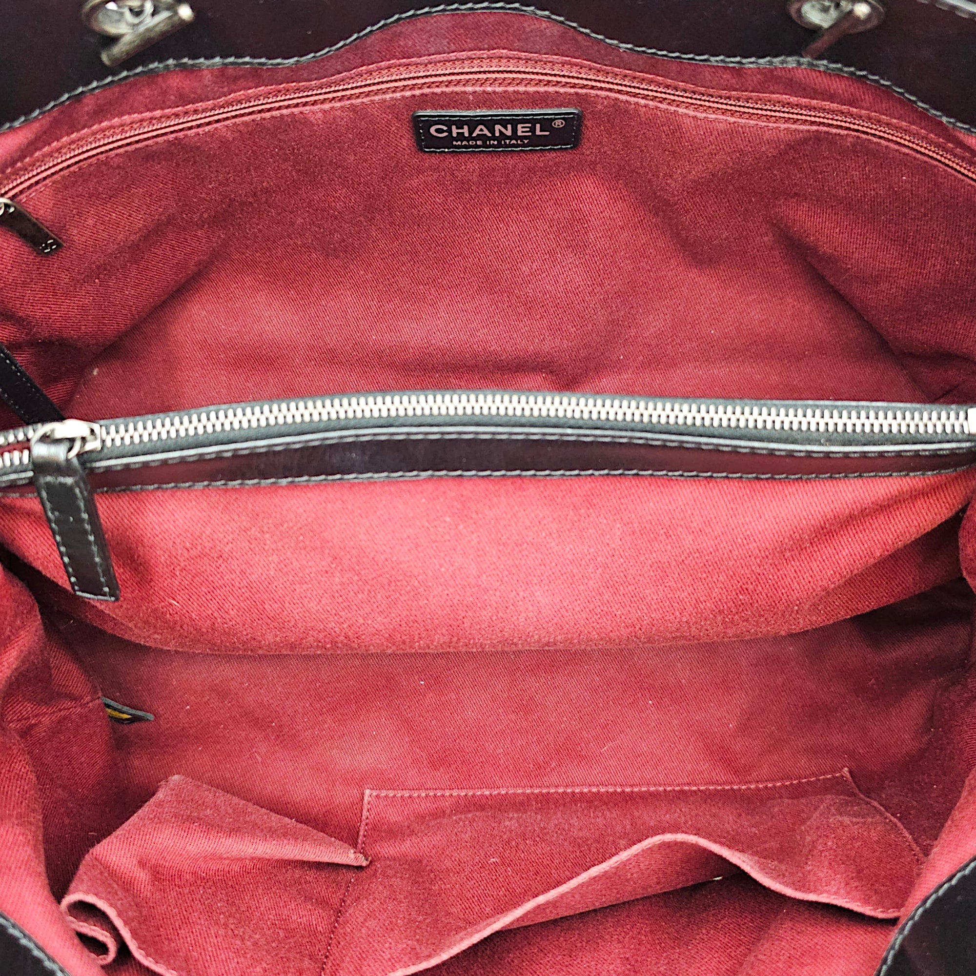 Quilted Leather Tote 35 Black Shoulder Bag in Caviar Leather Ruthenium hardware