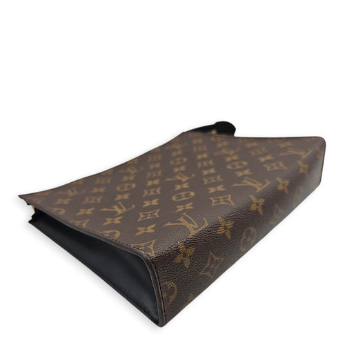 LV Toiletry Pouch 26 Brown Clutch in Canvas Gold hardware CL2601-18508 6
