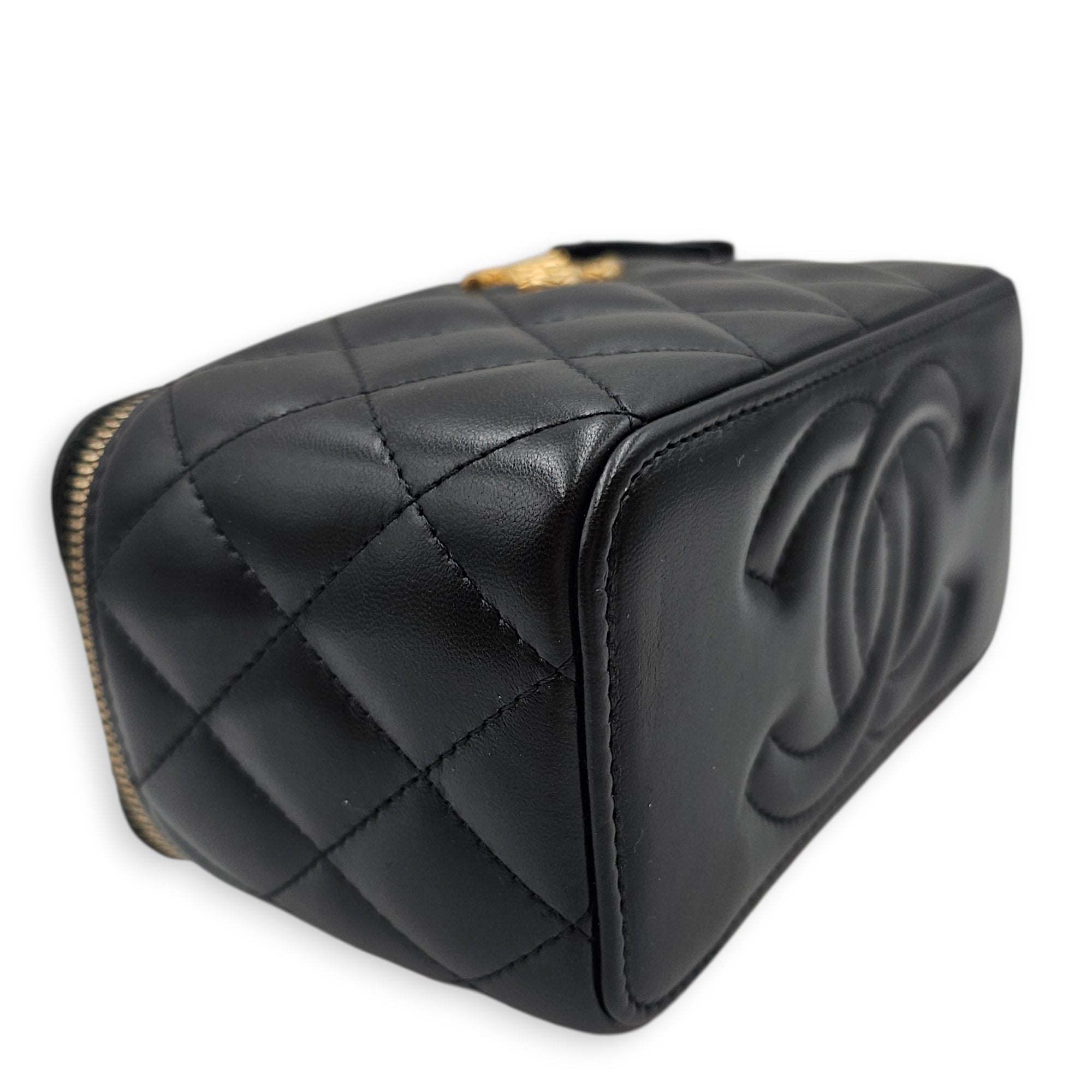 Vanity Case  with Adjustable Chain Black Crossbody Bag in Lambskin Gold hardware CL2601-18509 7