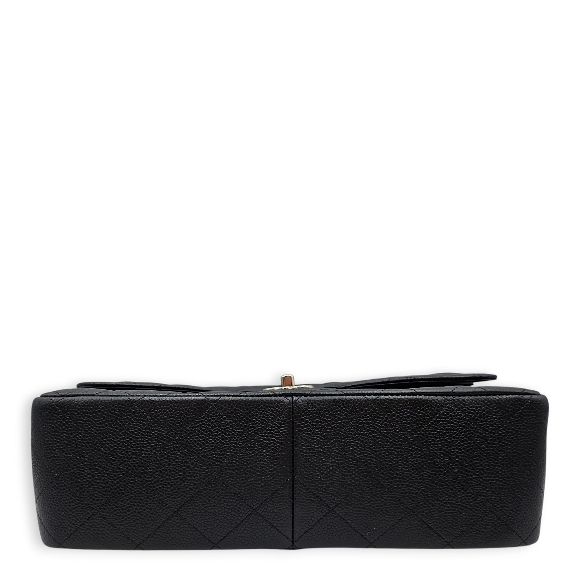 Quilted Jumbo Classic Flap 30 Black Shoulder Bag in Caviar Leather Silver hardware CL2601-18511 6