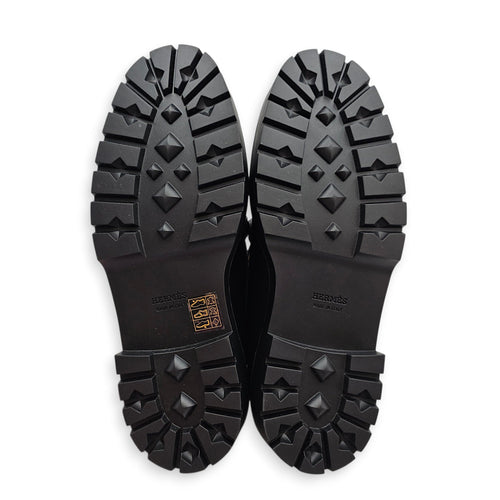 Icone loafer. Sz:37.5 Black Loafers in Calfskin Palladium hardware CL2601-18536 2