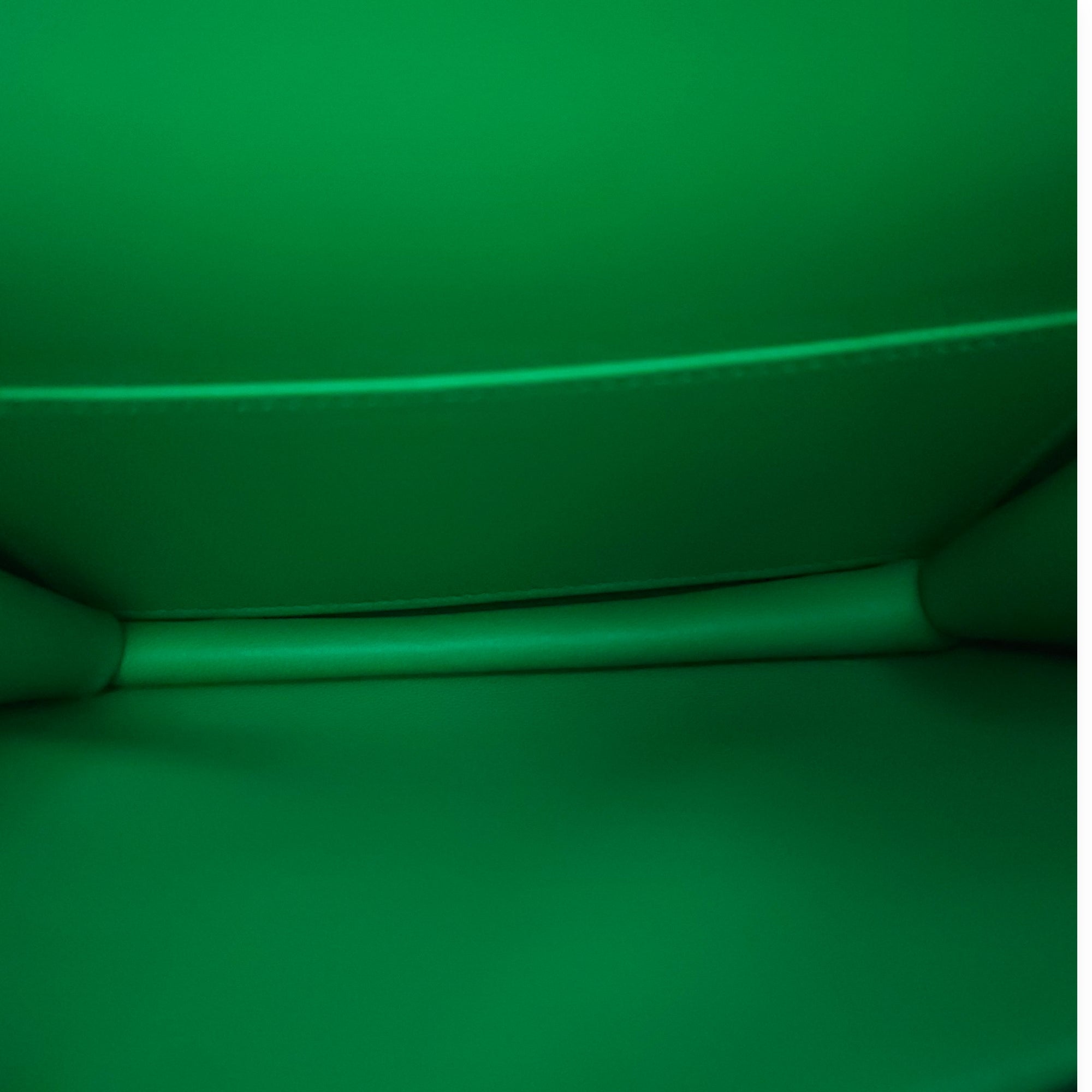 Constance Mirror 18 Blue Saphir/Menthe in Chevre Mysore Permabrass hardware CL2601-18900 6