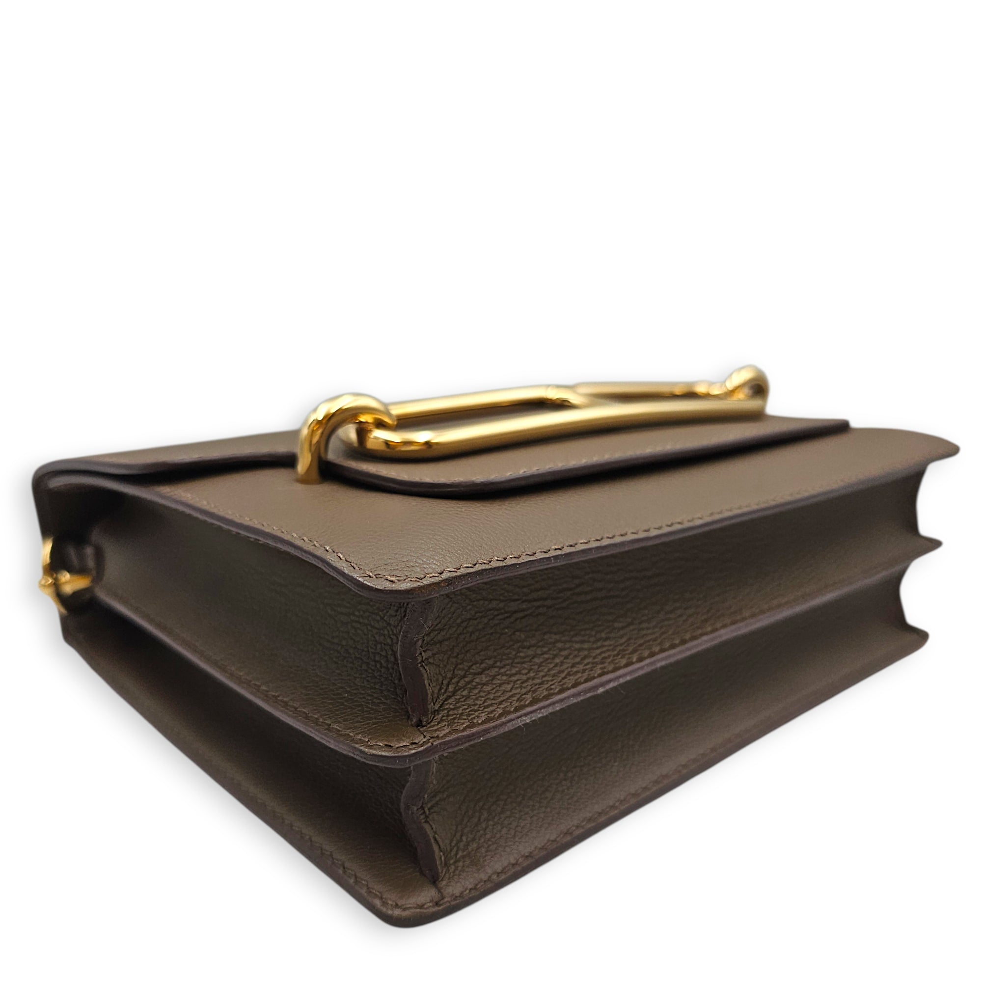 Roulis 23 Beige De Weima in Evercolor Permabrass hardware