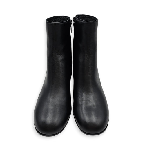 Ankle Boots 39 Black in Calfskin Gunmetal hardware CL2601-19176 2