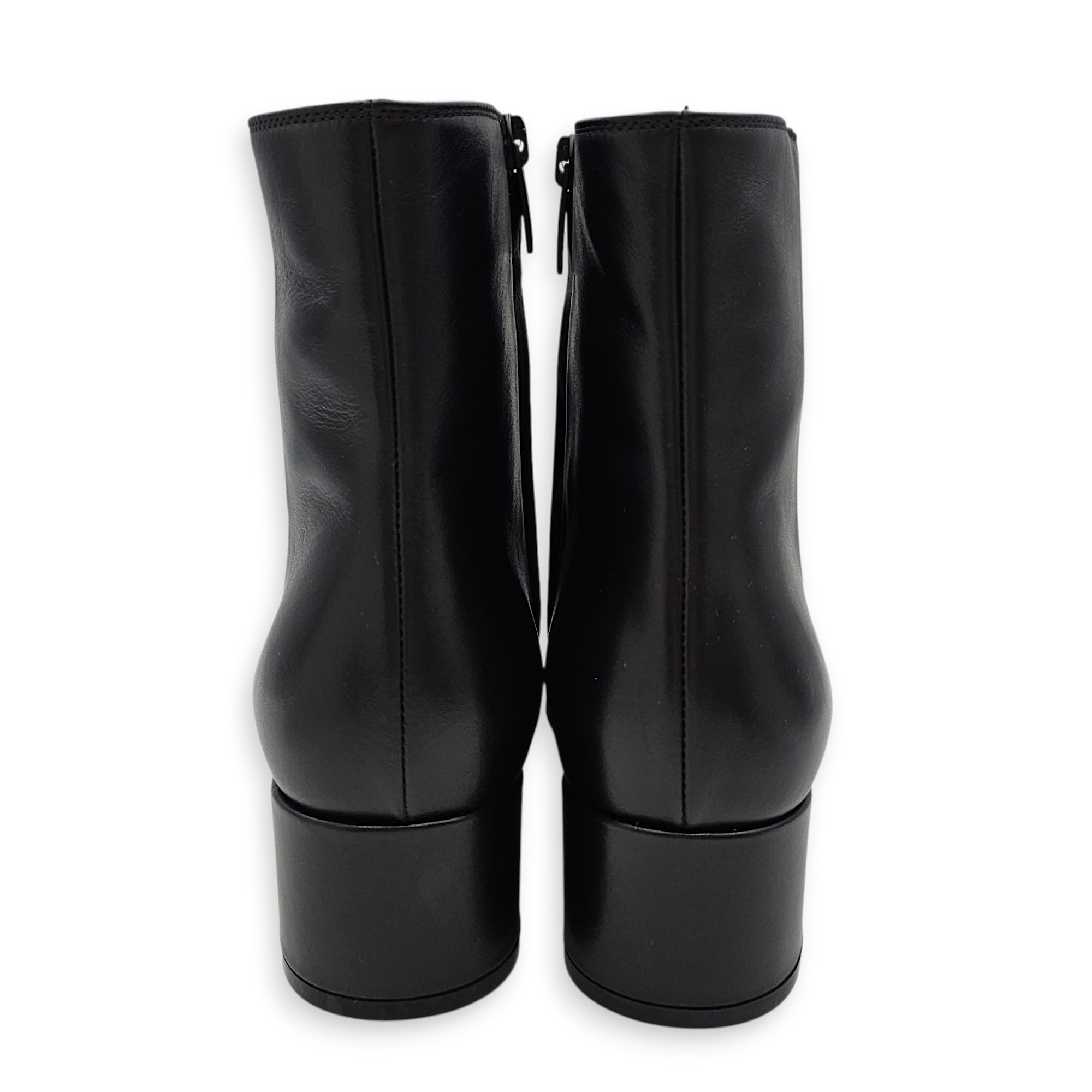 Ankle Boots 39 Black in Calfskin Gunmetal hardware CL2601-19176 3