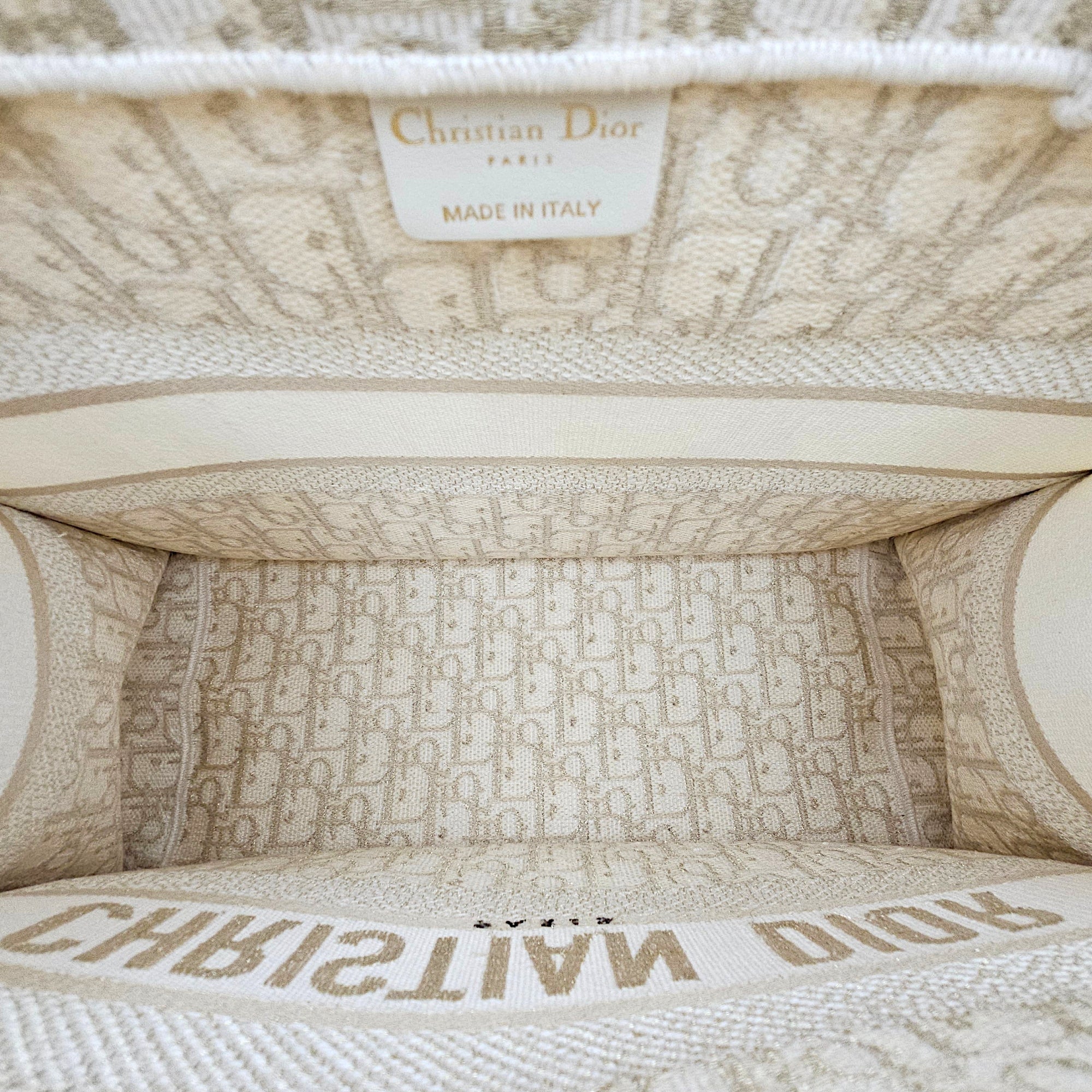 Book Tote Size 36 cm Gold Top Handle Bag in Canvas CL2602-19246 6