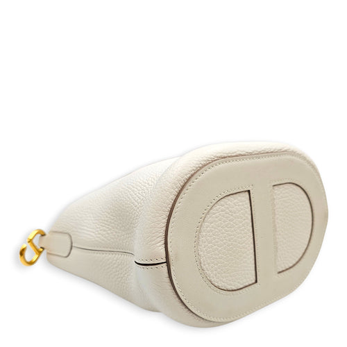 In the Loop 18 Gris Pale in Clemence/Swift Gold hardware