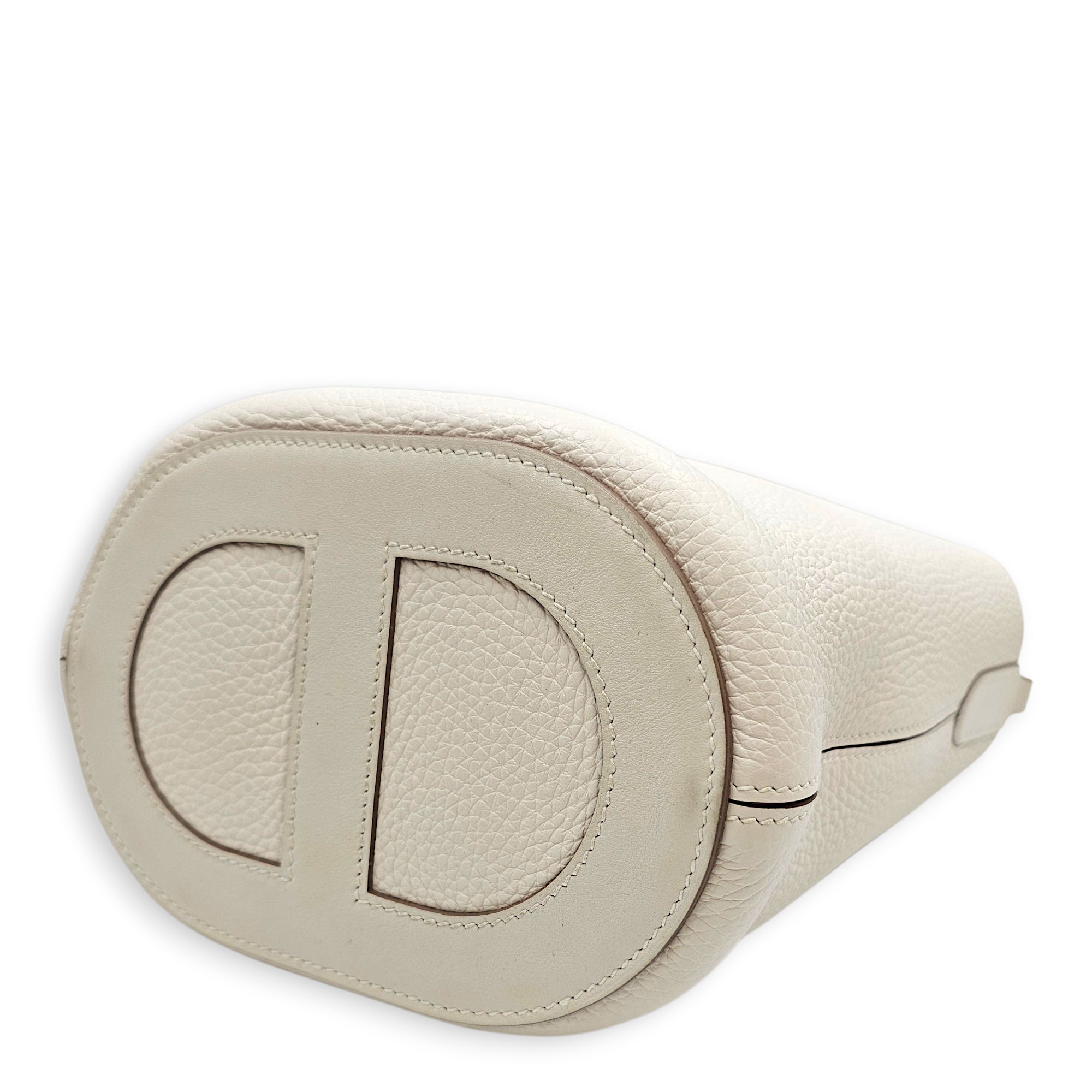 In the Loop 18 Gris Pale in Clemence/Swift Gold hardware