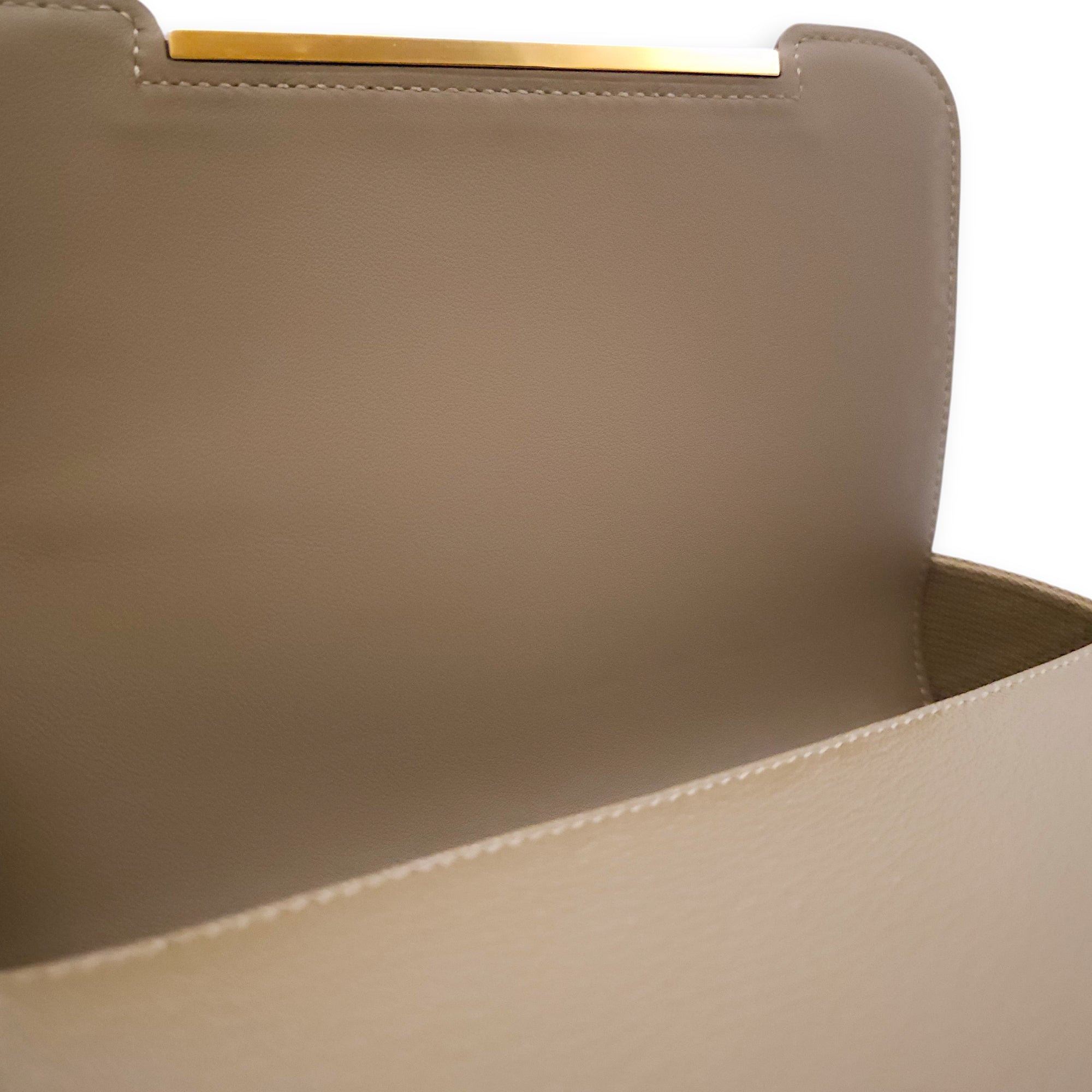 Geta Etoupe in Chevre Mysore Gold hardware CL2602-19342 6