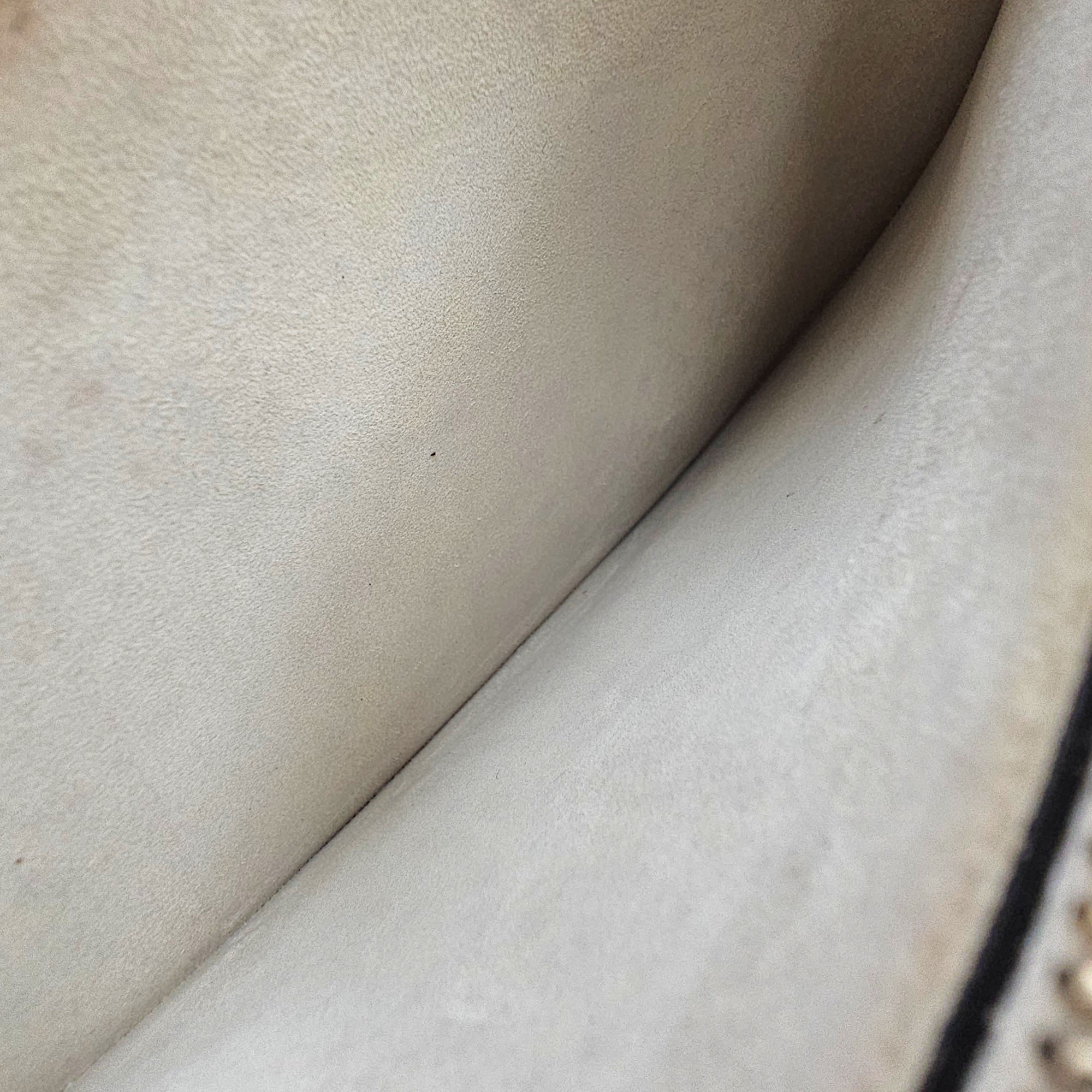 Saddle Small White Shoulder Bag in Calfskin Gold hardware CL2603-19743 6
