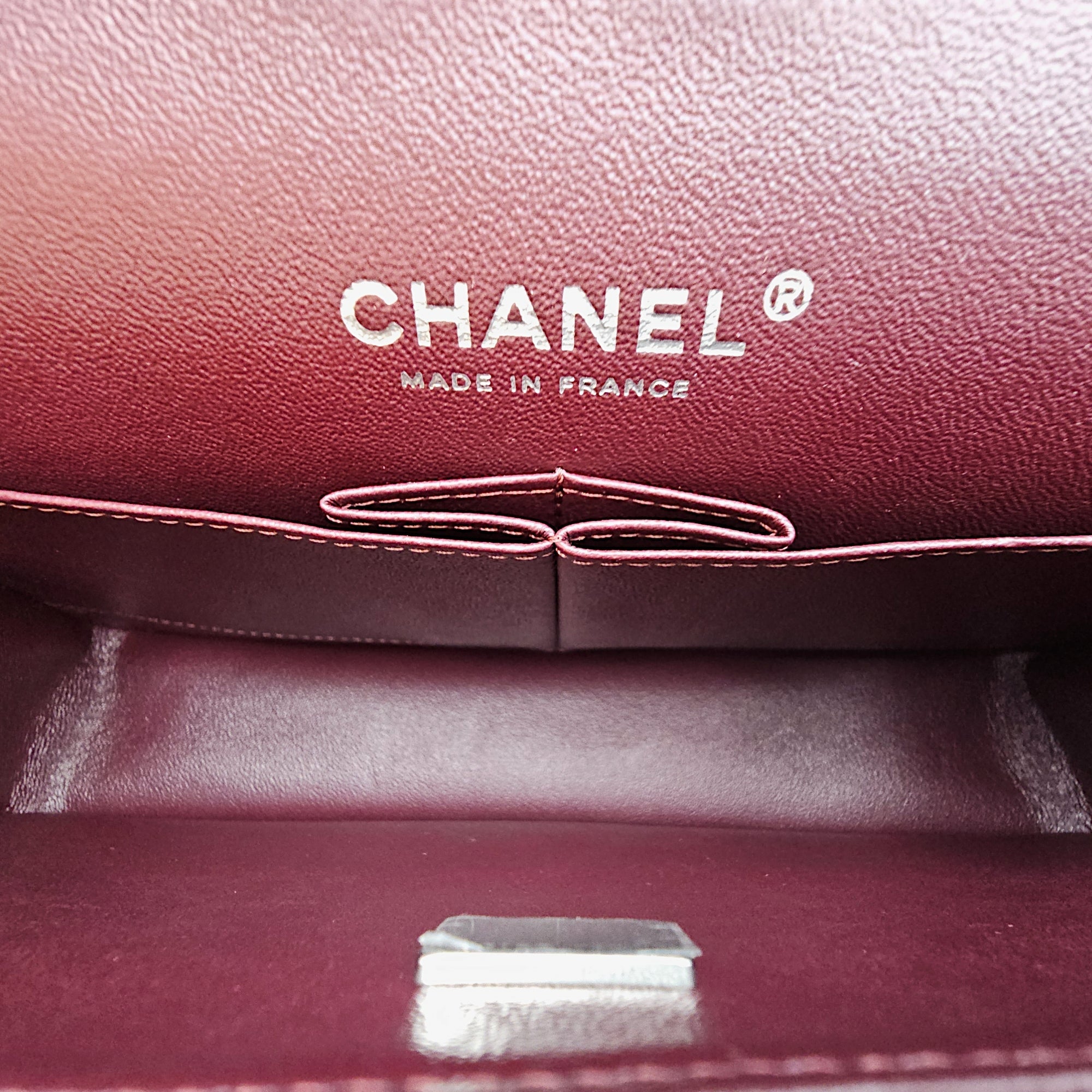 Classic Flap (Double Flap) Medium Black Shoulder Bag in Caviar Leather Silver hardware CL2603-19901 6