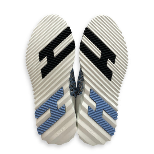 Bouncing 38 Blue Clair Sneakers in Suede Leather