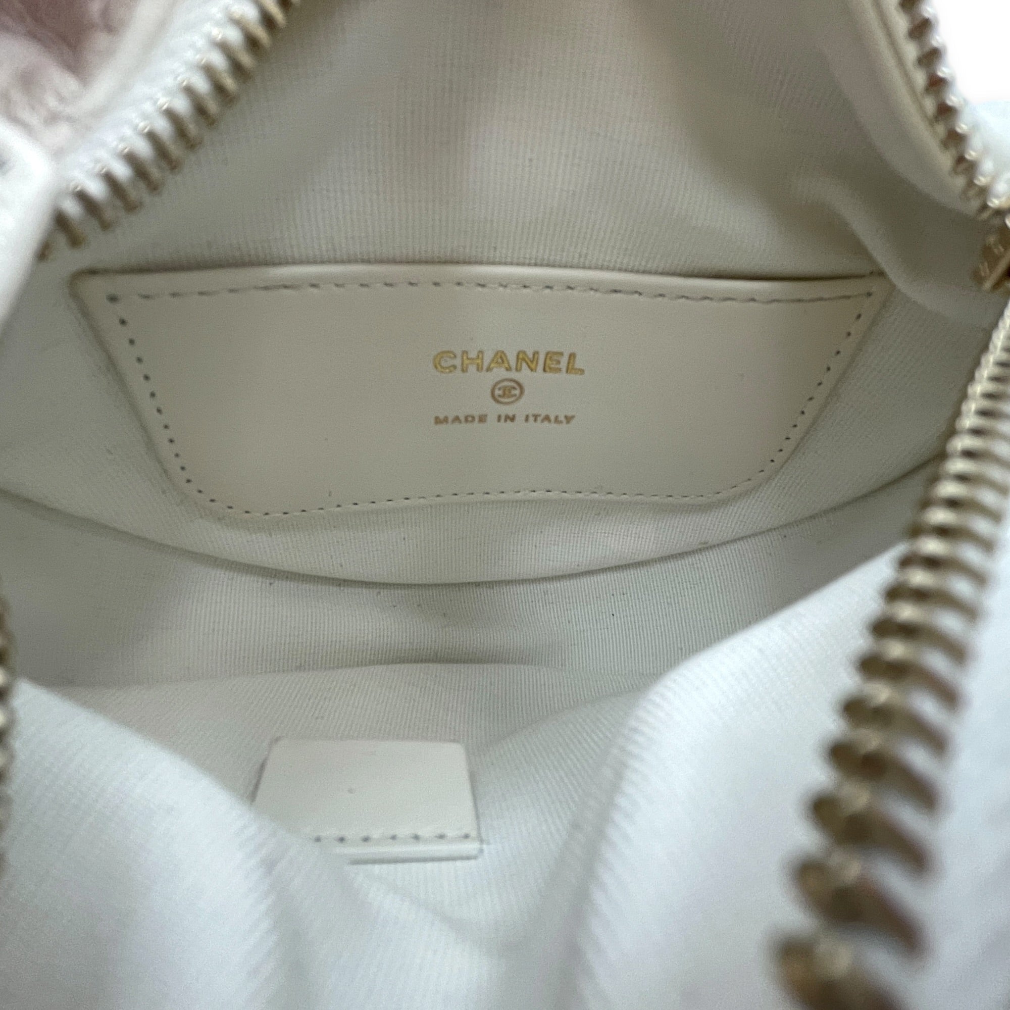 Quilted Chain Around Pouch Mini White Clutch in Lambskin Gold hardware CL2603-20439 6
