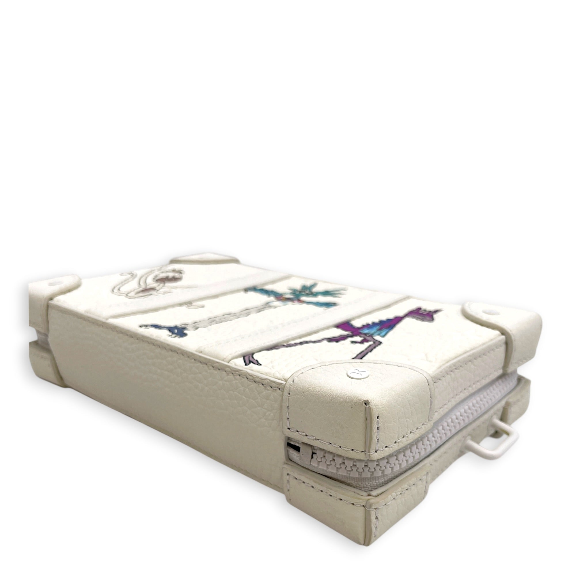 Friends Soft Trunk Wallet White Crossbody Bag in Calfskin Coated Metal hardware CL2603-20518 8