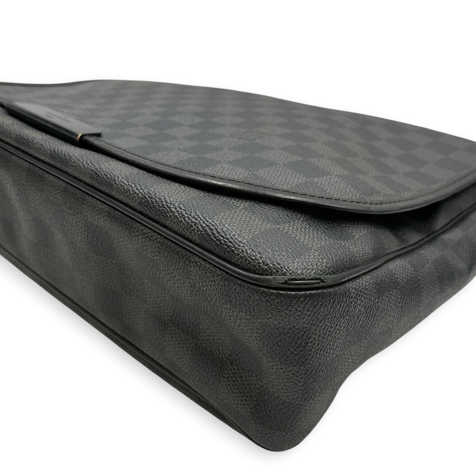 Daniel Damier MM Graphite Messenger in Coated Canvas Silver hardware CL2603-20534 8