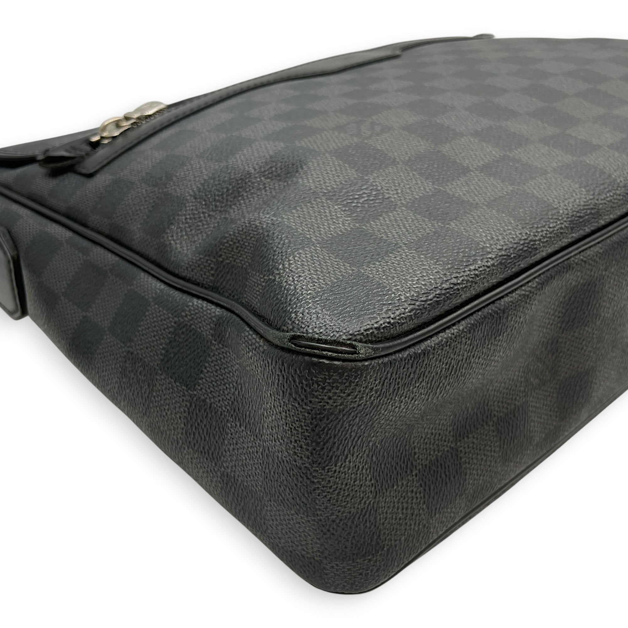 Daniel Damier MM Graphite Messenger in Coated Canvas Silver hardware CL2603-20534 9