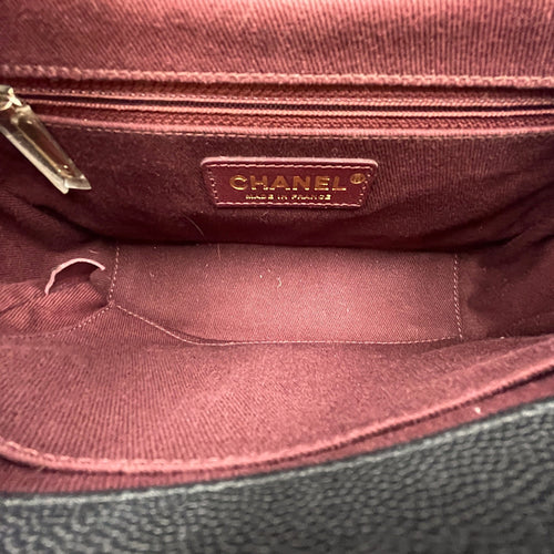 Business Affinity Small Black Shoulder Bag in Caviar Leather Gold hardware CL2603-20542 7