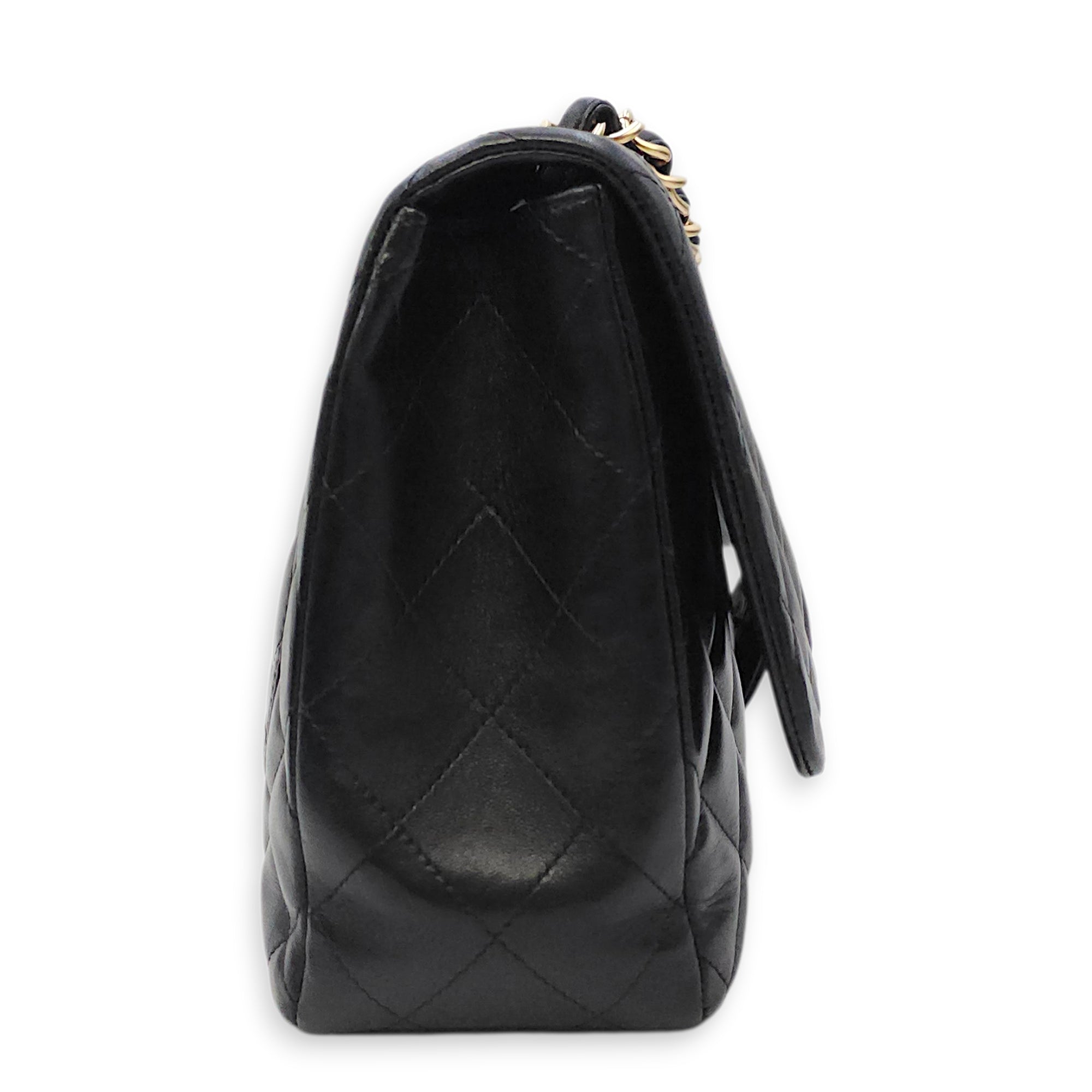 Classic Jumbo Flap 30 Black Shoulder Bag in Lambskin Gold hardware