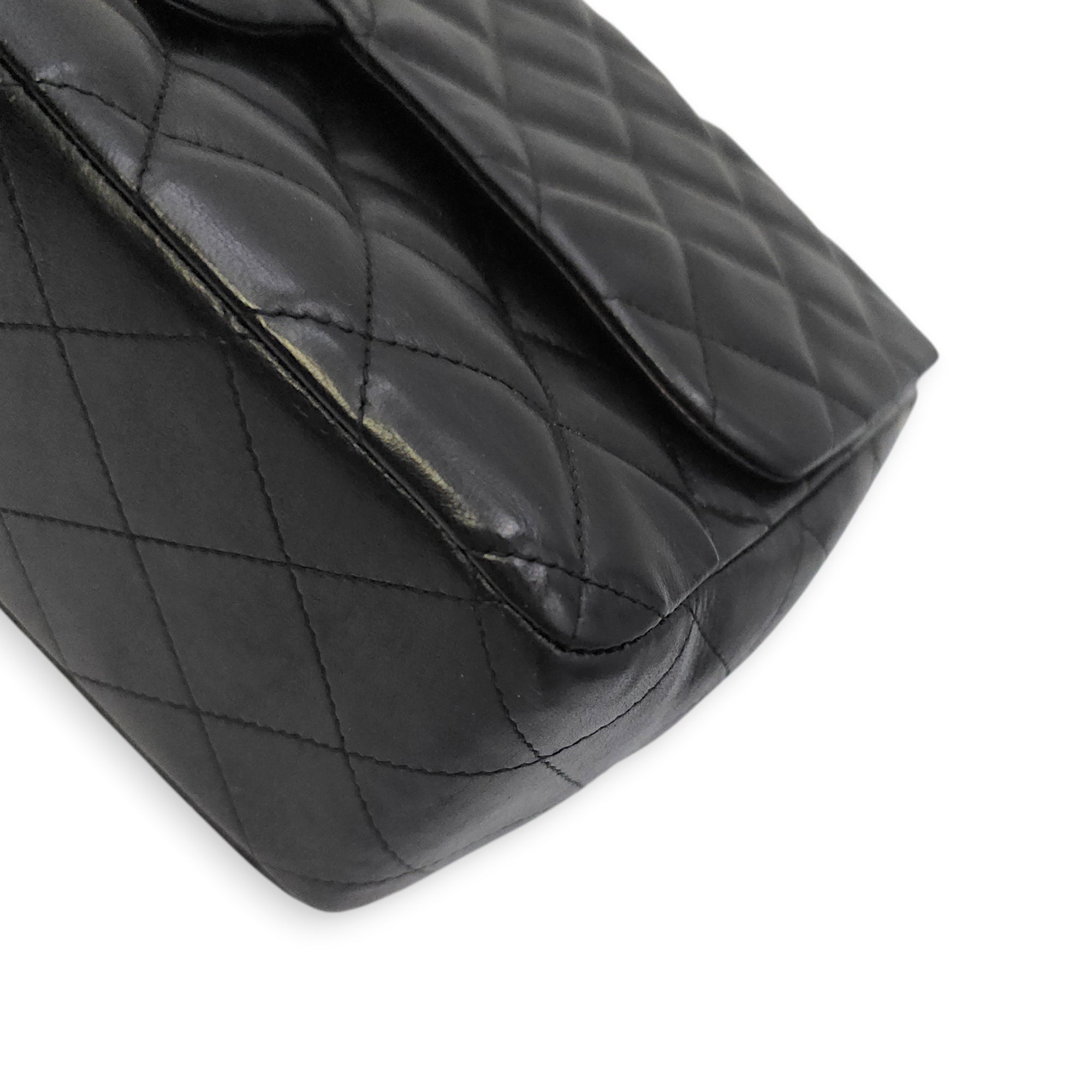 Classic Jumbo Flap 30 Black Shoulder Bag in Lambskin Gold hardware