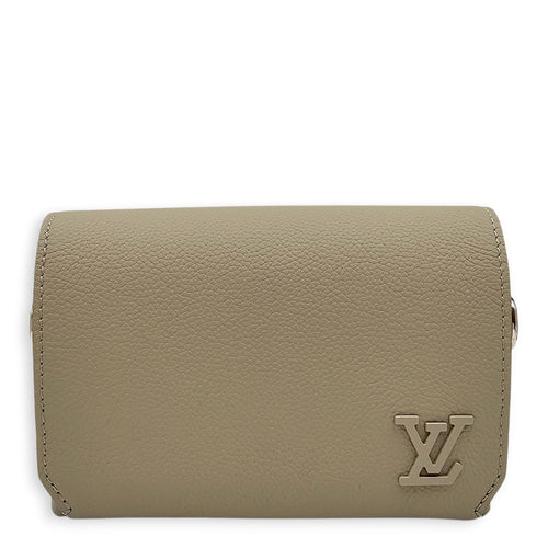 Fastline Green Wearable Wallet with Strap in Calfskin Silver hardware CL2604-20591 1