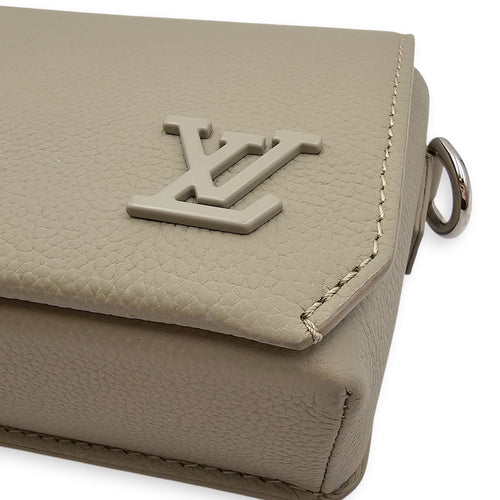 Fastline Green Wearable Wallet with Strap in Calfskin Silver hardware CL2604-20591 9