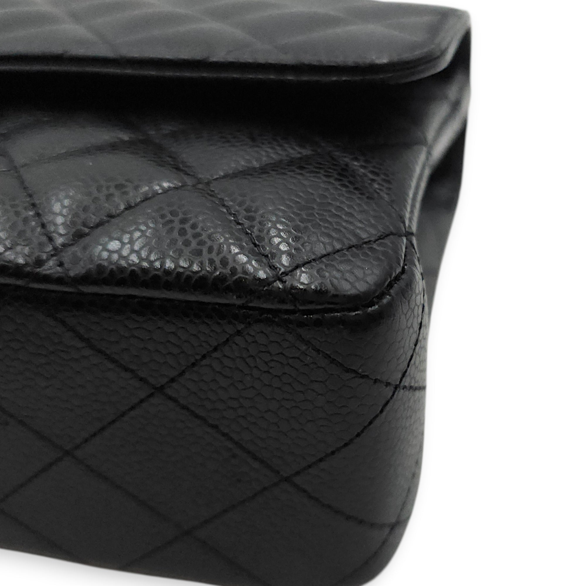 Classic Flap (Double Flap) Medium Black Shoulder Bag in Caviar Leather Gold hardware CL2604-20688 8