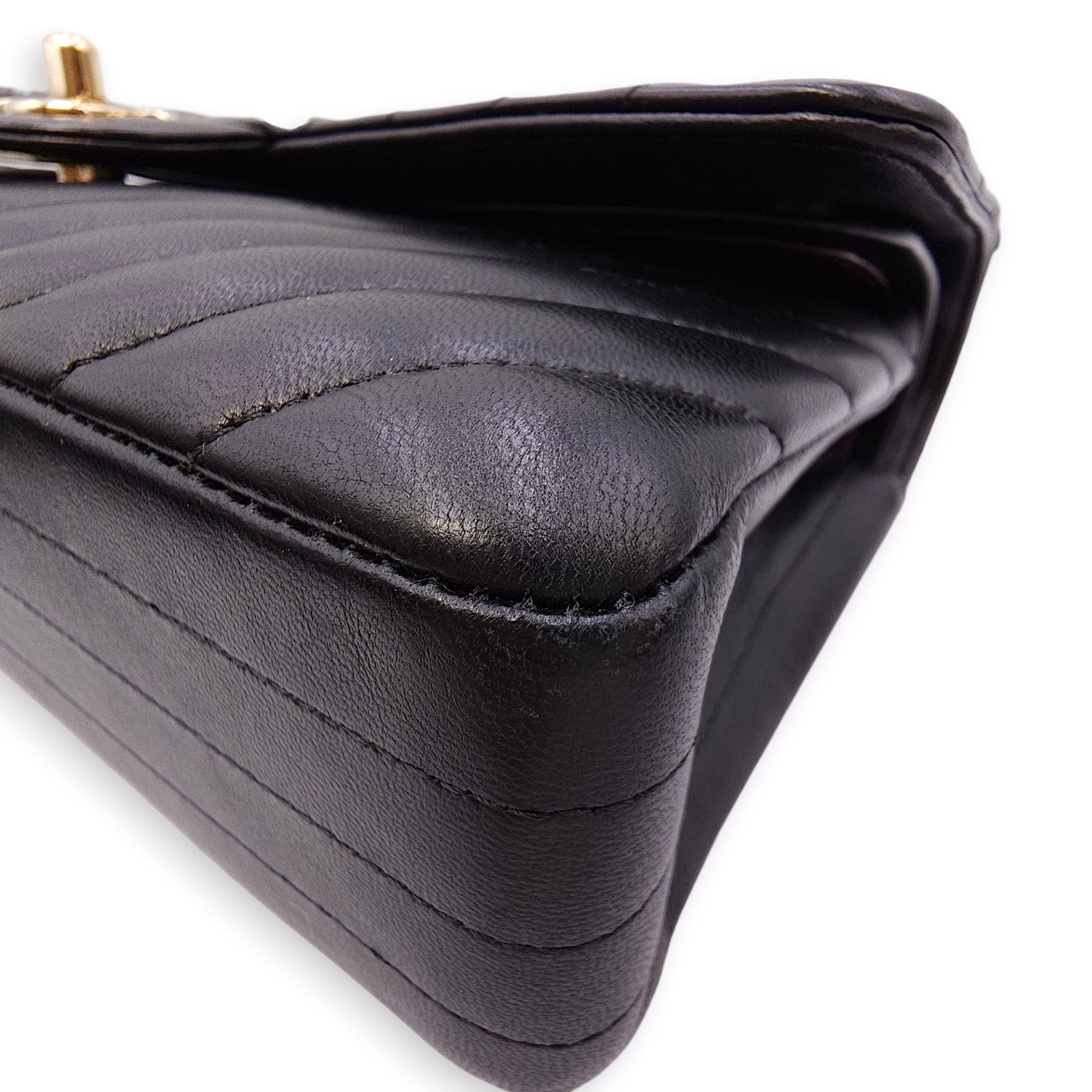Quilted Chevron Classic Double Flap Medium Black Shoulder Bag in Lambskin Gold hardware CL2604-20740 14