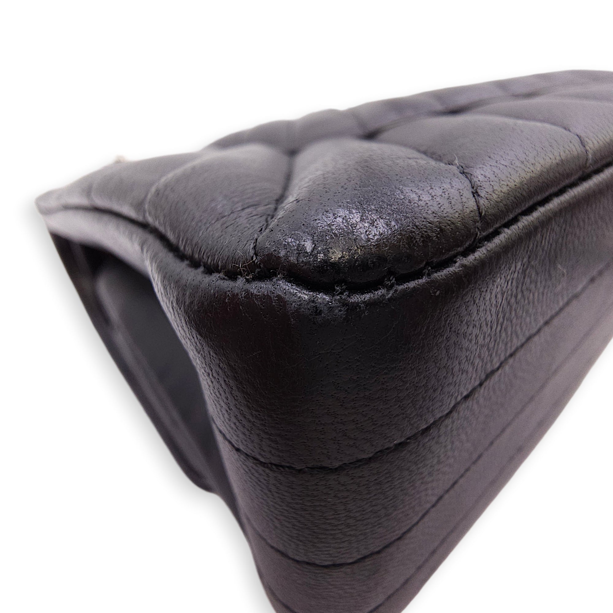 Quilted Chevron Classic Double Flap Medium Black Shoulder Bag in Lambskin Gold hardware CL2604-20740 15