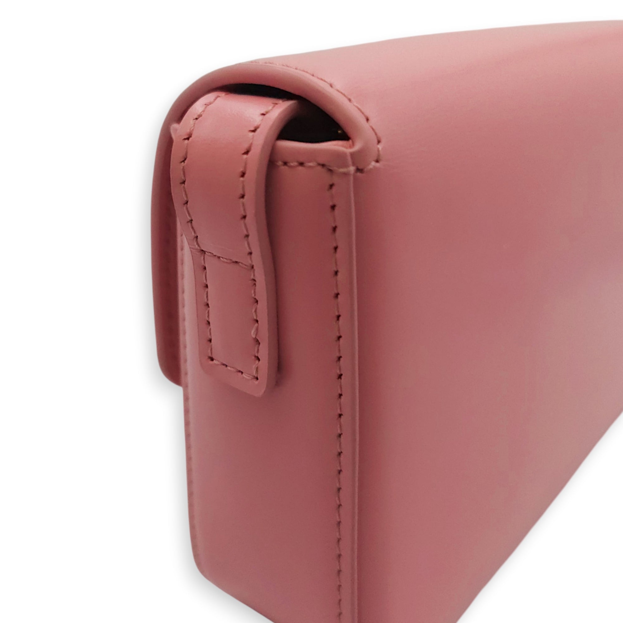 Teen Triomphe Pink Shoulder Bag in Calfskin Gold hardware CL2604-20746 10